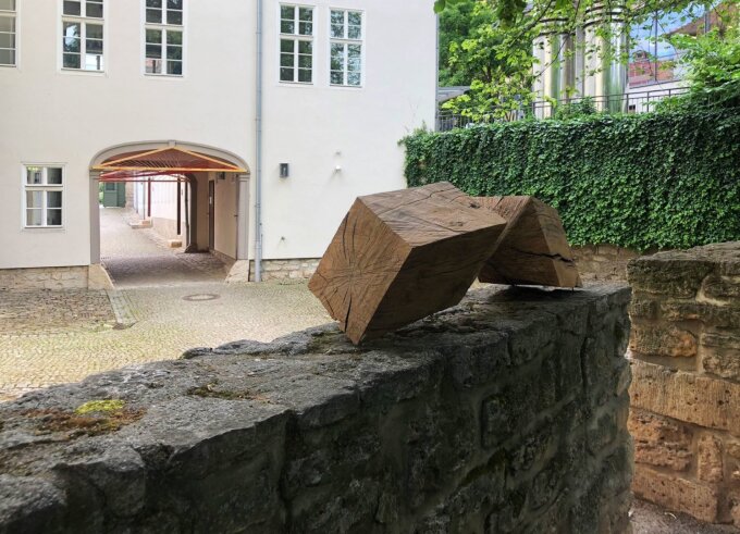 Skulpturen von Heiko Börner im Frommannschen Anwesen